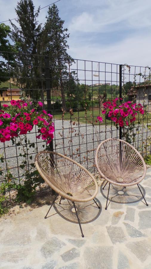Sotto La Vigna Charm Stay Adults Only Vacation Suite Montegrosso dʼAsti Kültér fotó
