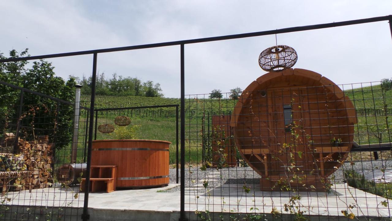Sotto La Vigna Charm Stay Adults Only Vacation Suite Montegrosso dʼAsti Kültér fotó